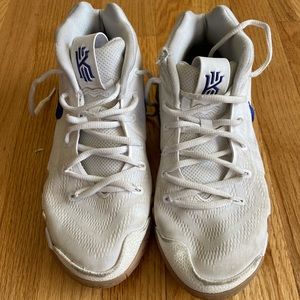 Sold! Nike Kyrie 4 GS “uncle drew”